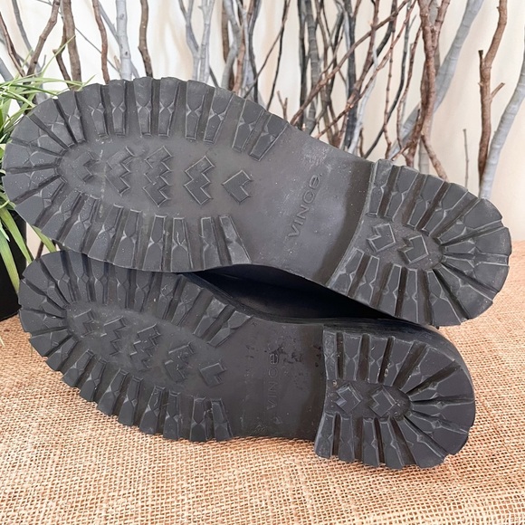 Vince Men’s Benner Black Leather Chelsea Boots Size 10 - Picture 6 of 11